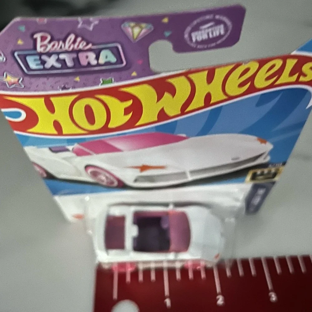 2021  Barbie Extra Mattel Pink/White Top Down Hot Wheels 3/10 HW Screen Time NEW